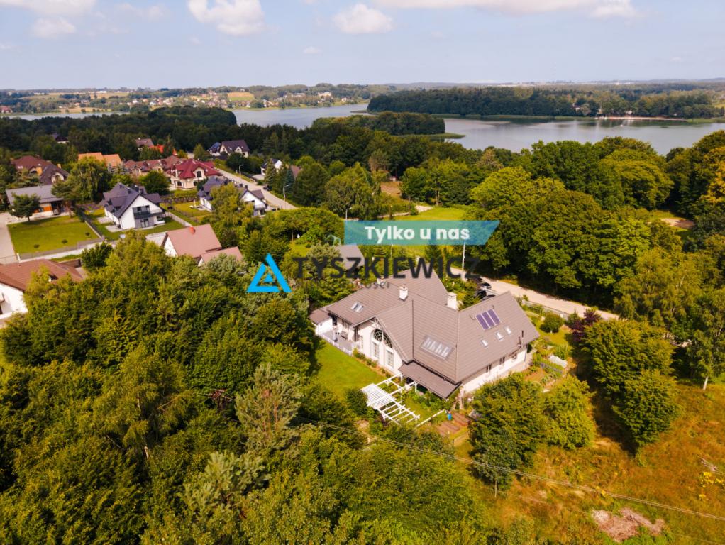Niezwykły dom blisko jeziora Tuchomskiego - zdjęcie 1