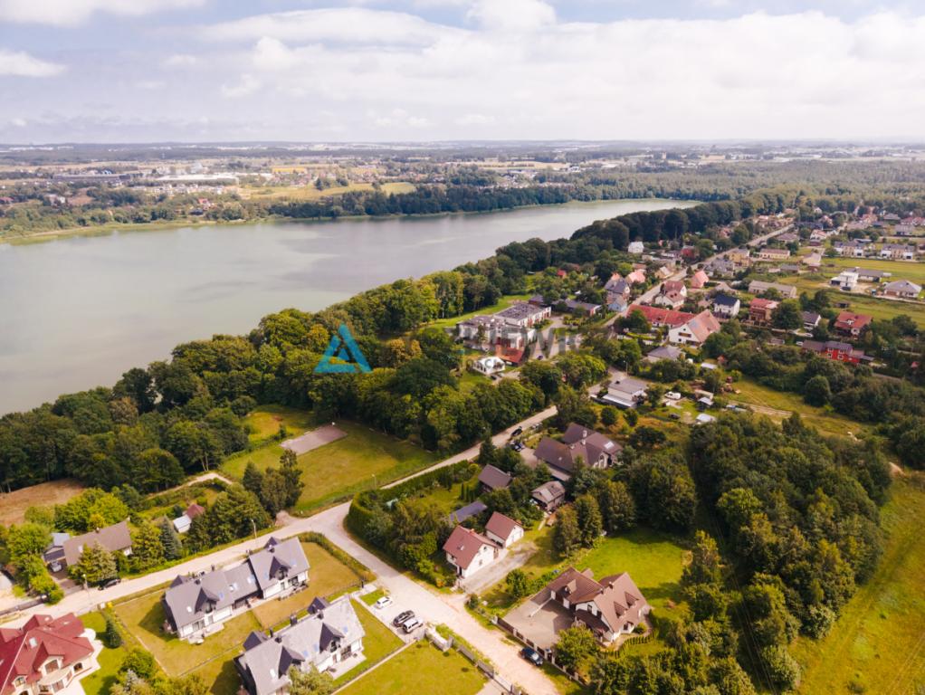 Niezwykły dom blisko jeziora Tuchomskiego - zdjęcie 4