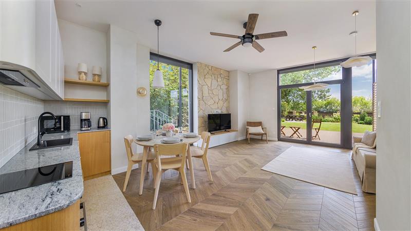 Mieszkanie 44&nbsp;m², Rewa, Bursztynowa - zdjęcie 1