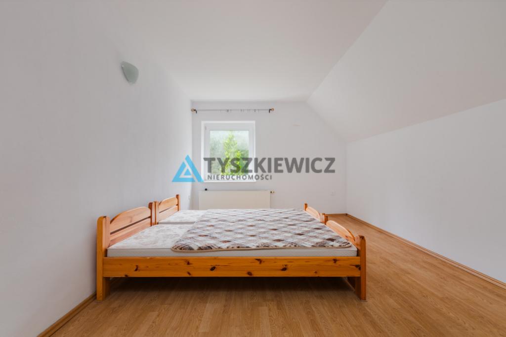 Przestronny, zadbany dom w zielonej enklawie. - zdjęcie 21