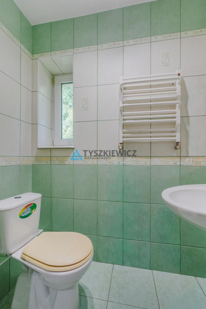 Przestronny, zadbany dom w zielonej enklawie. - zdjęcie 27