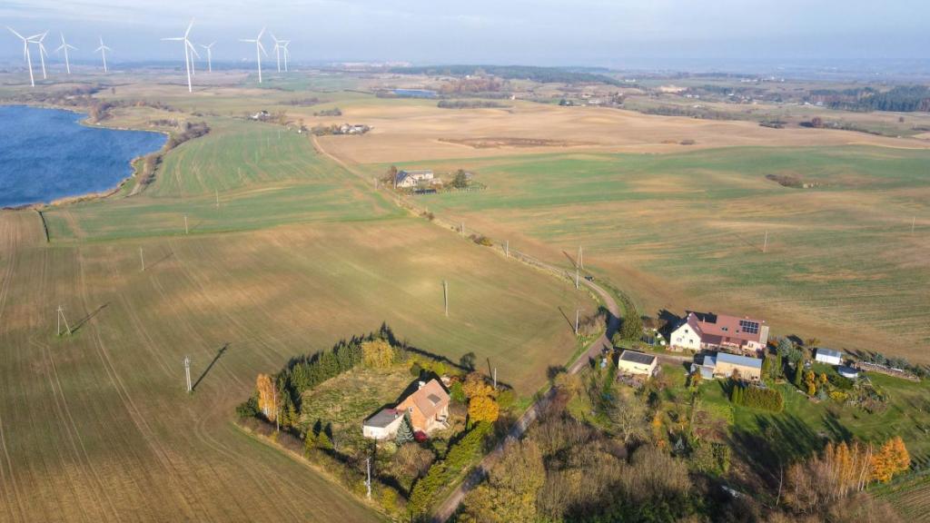 Piękna działka nad jeziorem w Jeleniu - zdjęcie 12