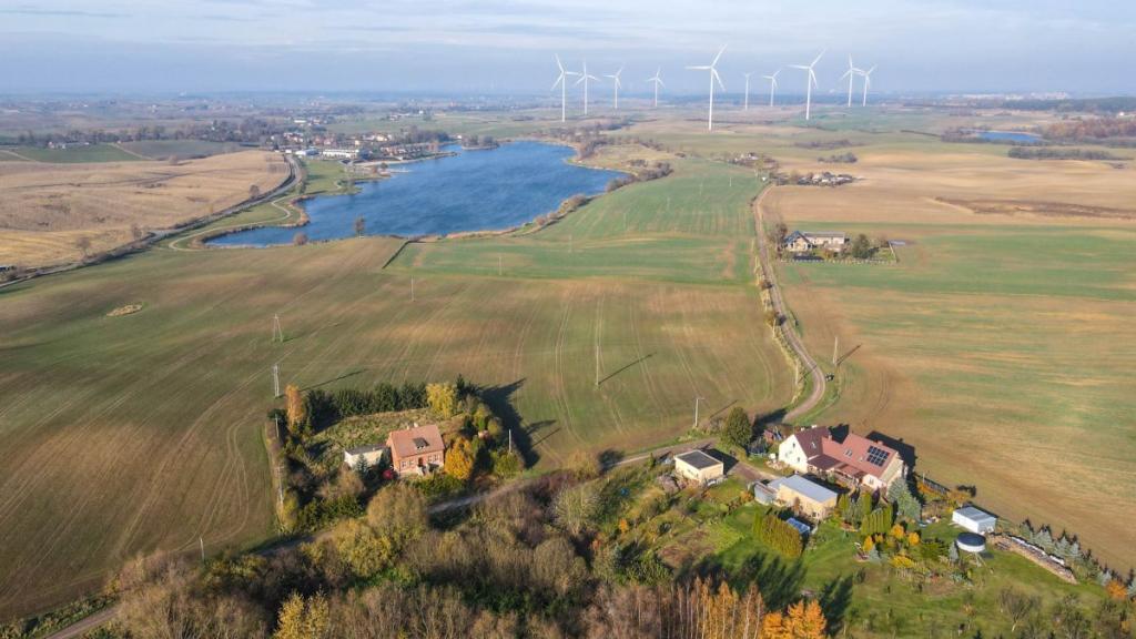 Piękna działka nad jeziorem w Jeleniu - zdjęcie 4