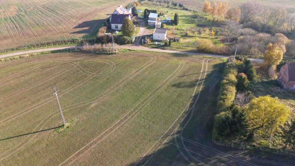 Piękna działka nad jeziorem w Jeleniu - zdjęcie 19
