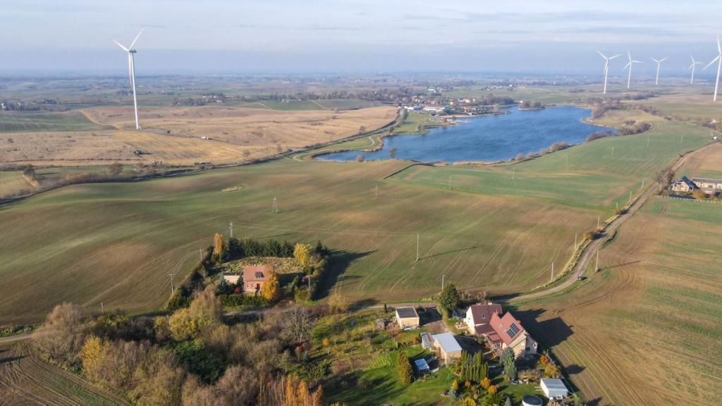 Piękna działka nad jeziorem w Jeleniu - zdjęcie 5