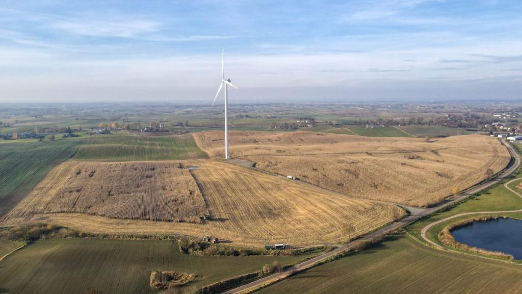 Piękna działka nad jeziorem w Jeleniu - zdjęcie 24