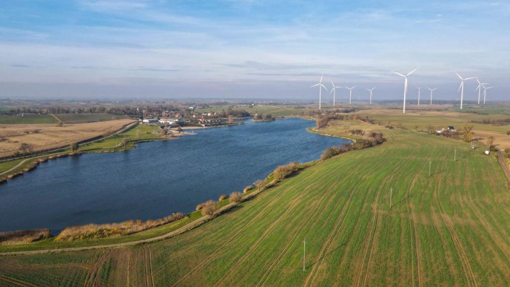 Piękna działka nad jeziorem w Jeleniu - zdjęcie 21