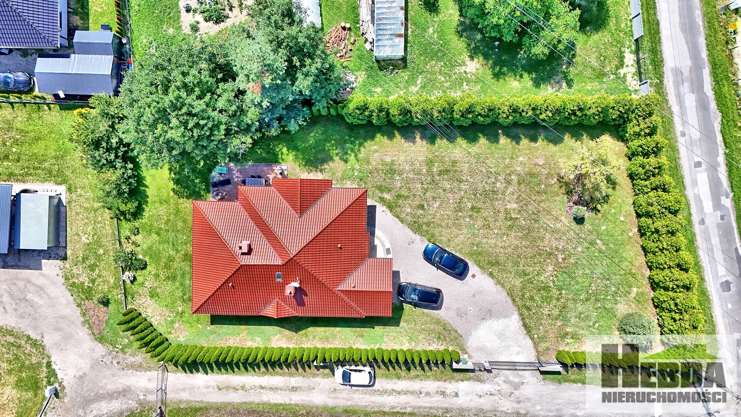 Przestronny dom z garażem i ogrodem w Łęgu Tarnowskim - zdjęcie 6