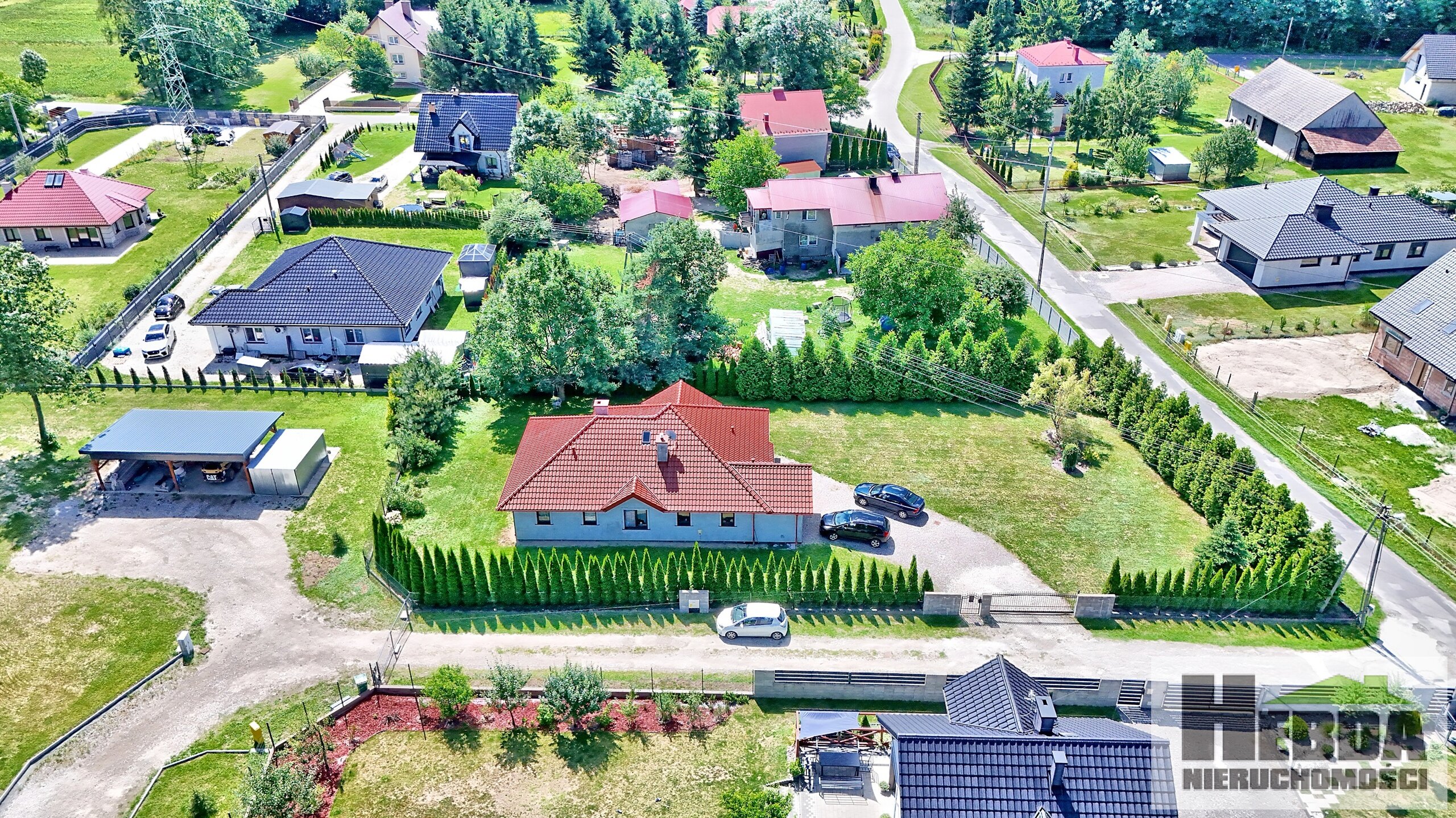 Przestronny dom z garażem i ogrodem w Łęgu Tarnowskim - zdjęcie 5