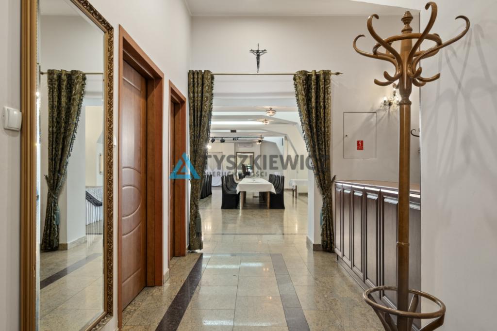Restauracja i Hotel KARTUZY - zdjęcie 11