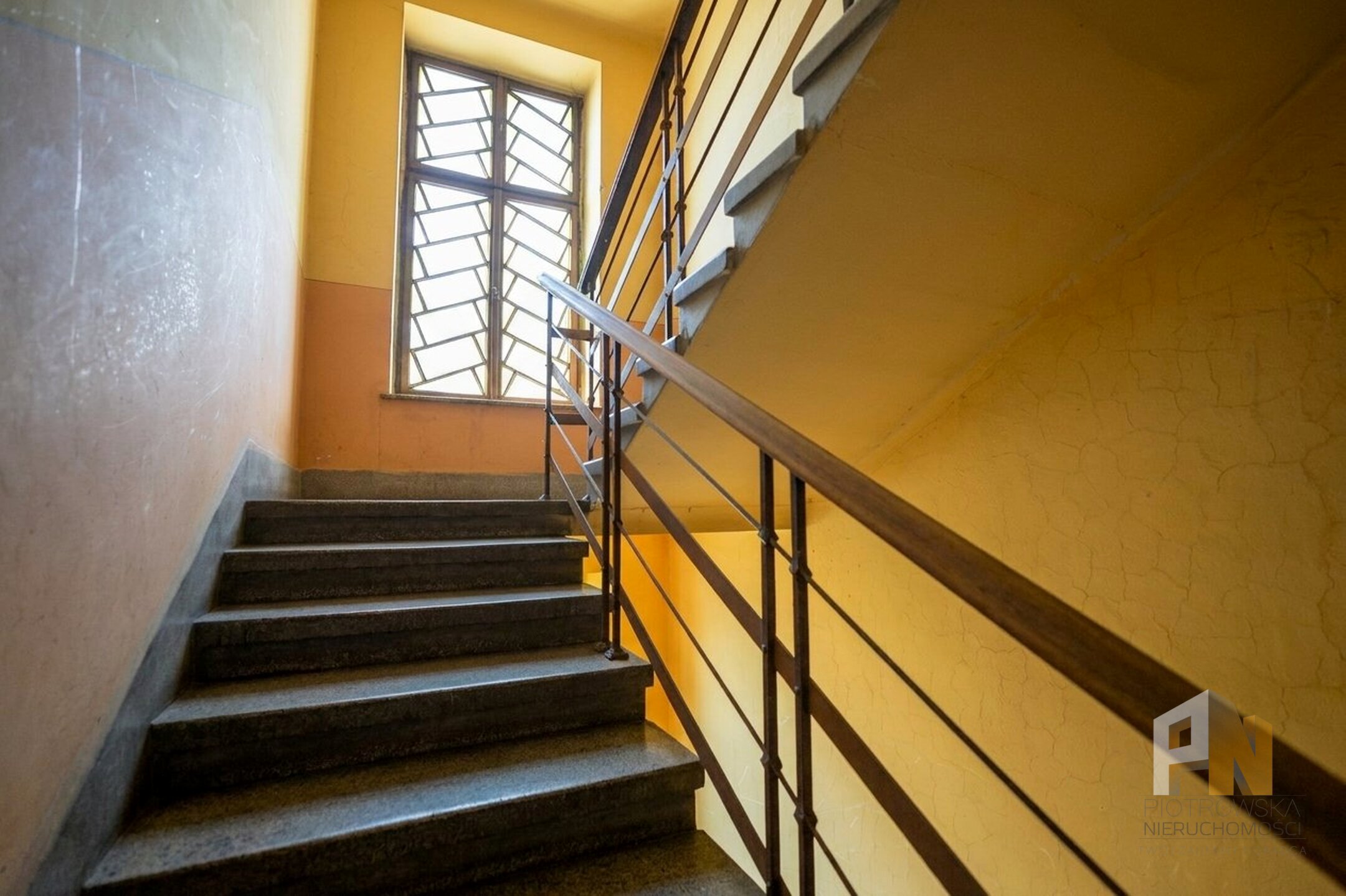 Mieszkanie 63,50m2 na parterze w centrum - zdjęcie 8