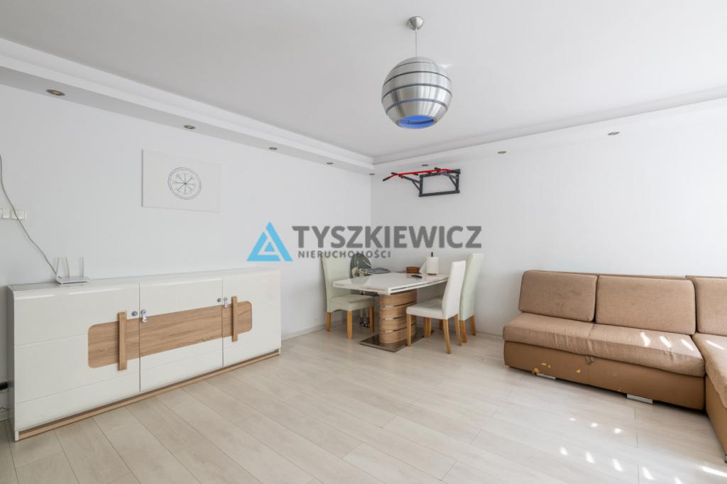 Przestronne mieszkanie w centrum Ustki - zdjęcie 3