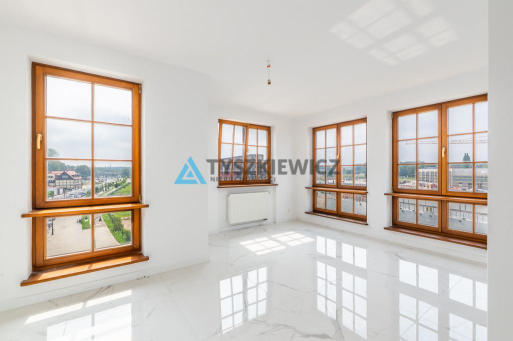 Prestiżowy apartament przy porcie w sercu Ustki - zdjęcie 8