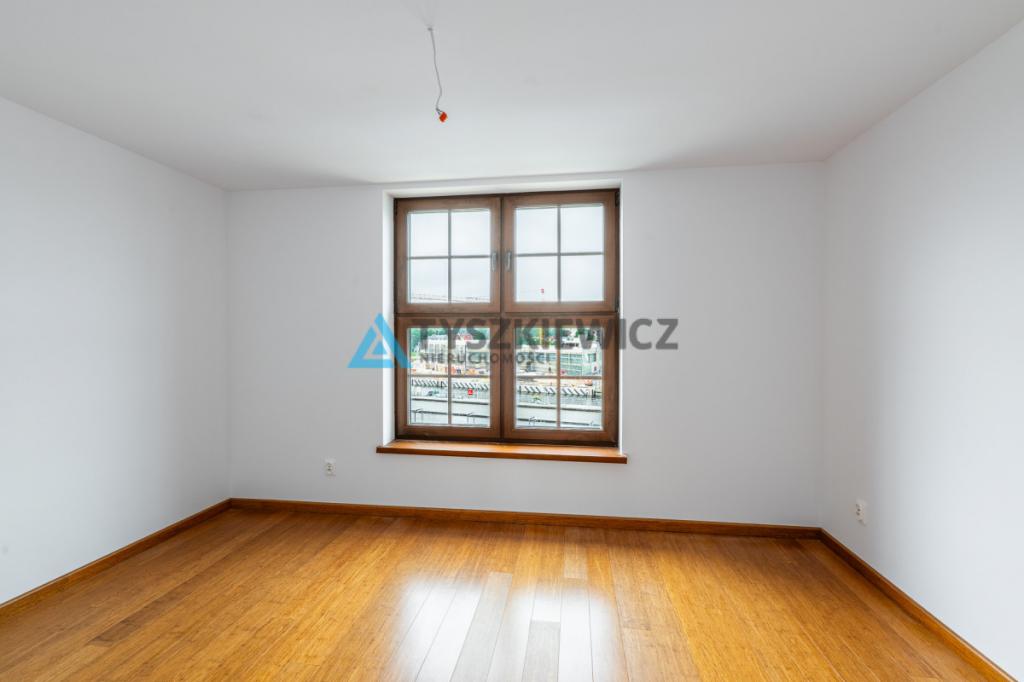 Prestiżowy apartament przy porcie w sercu Ustki - zdjęcie 19