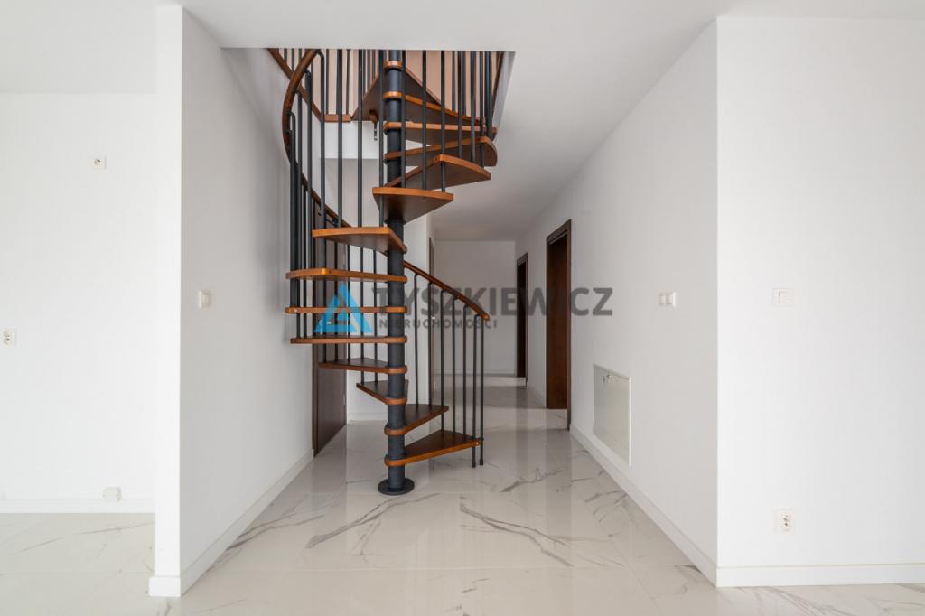 Prestiżowy apartament przy porcie w sercu Ustki - zdjęcie 11