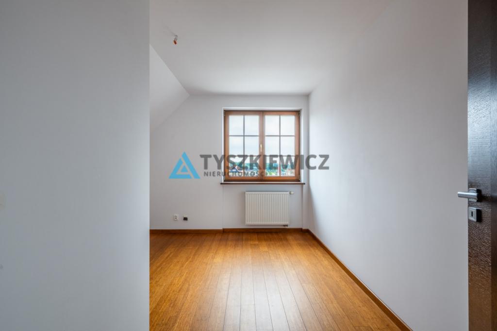 Prestiżowy apartament przy porcie w sercu Ustki - zdjęcie 13