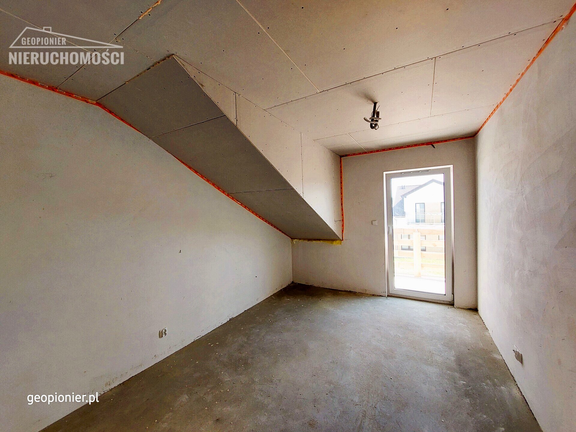 Ostróda - Lubajny, mieszkanie 80,65 m2 z ogródkiem - zdjęcie 3