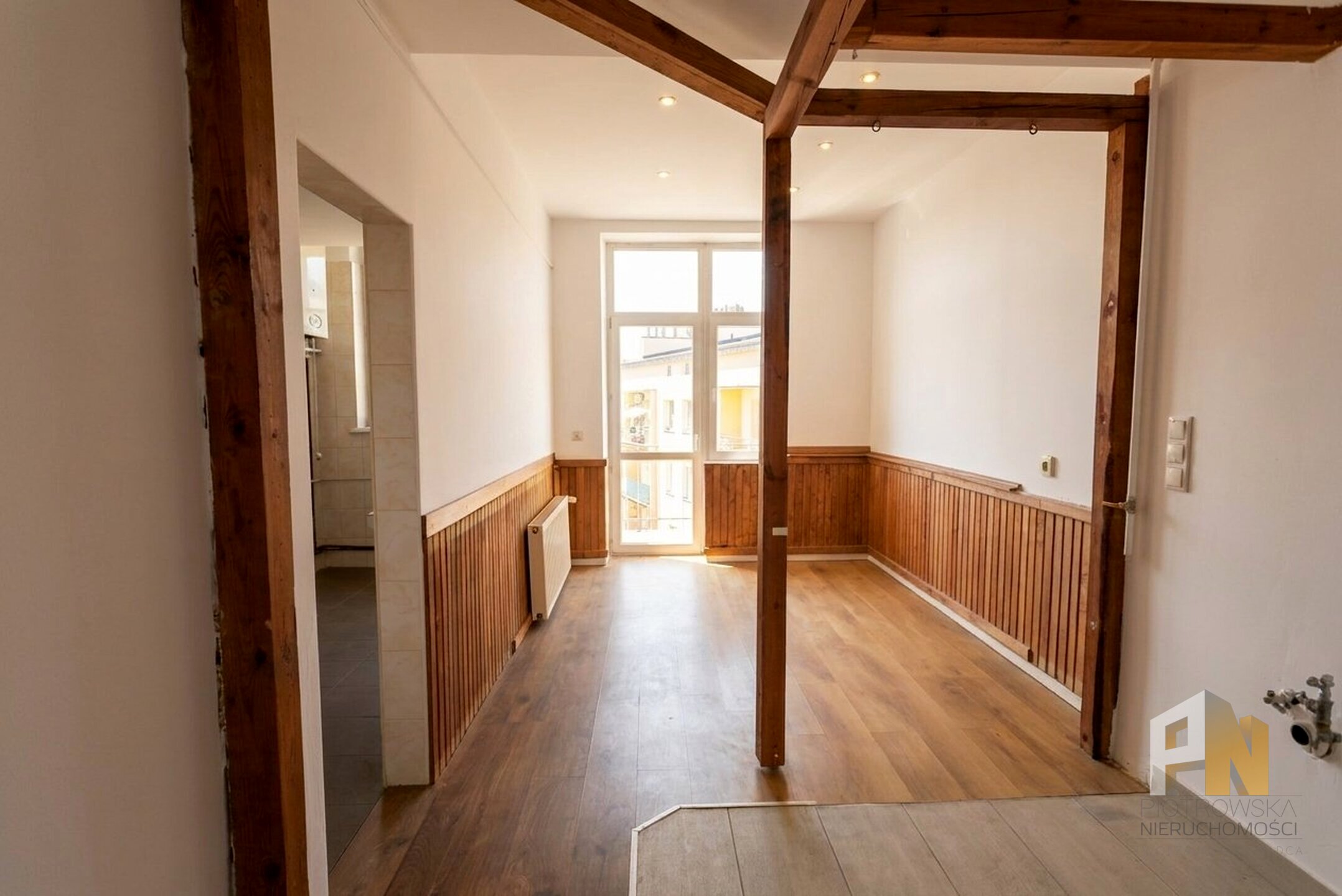 Mieszkanie 102,50m2 na sprzedaż w centrum - zdjęcie 2