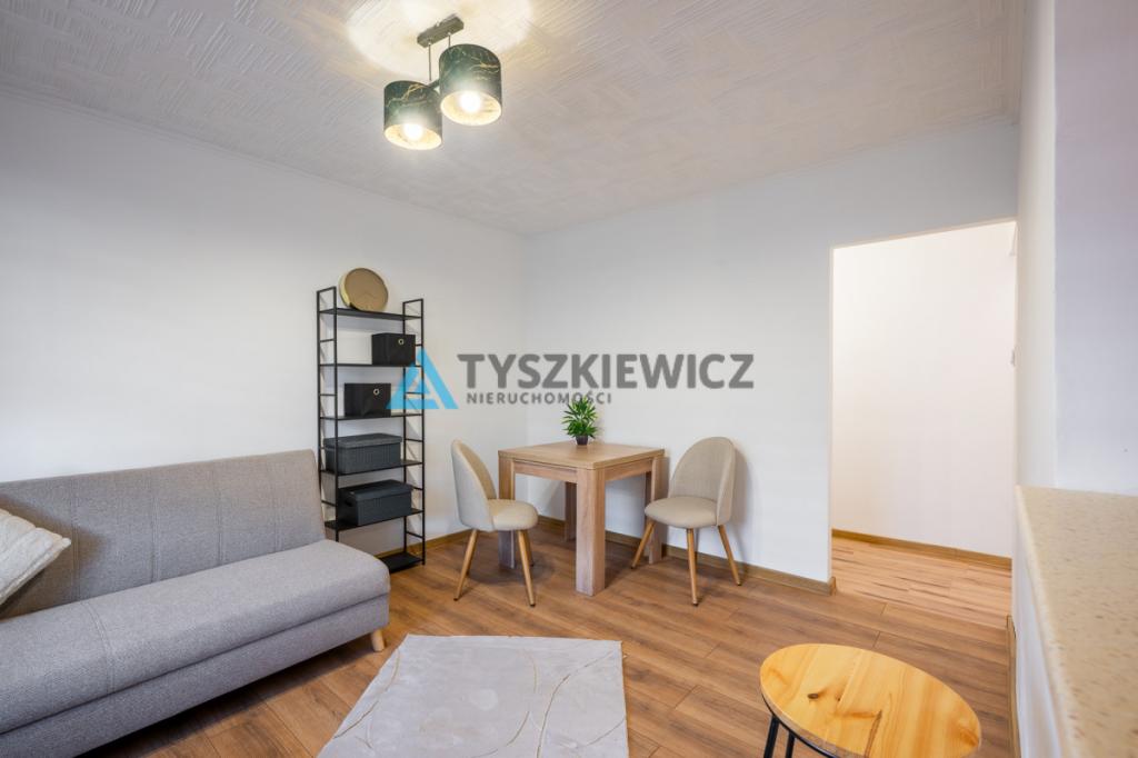 Dwupokojowe mieszkanie w centrum Chojnic - zdjęcie 4