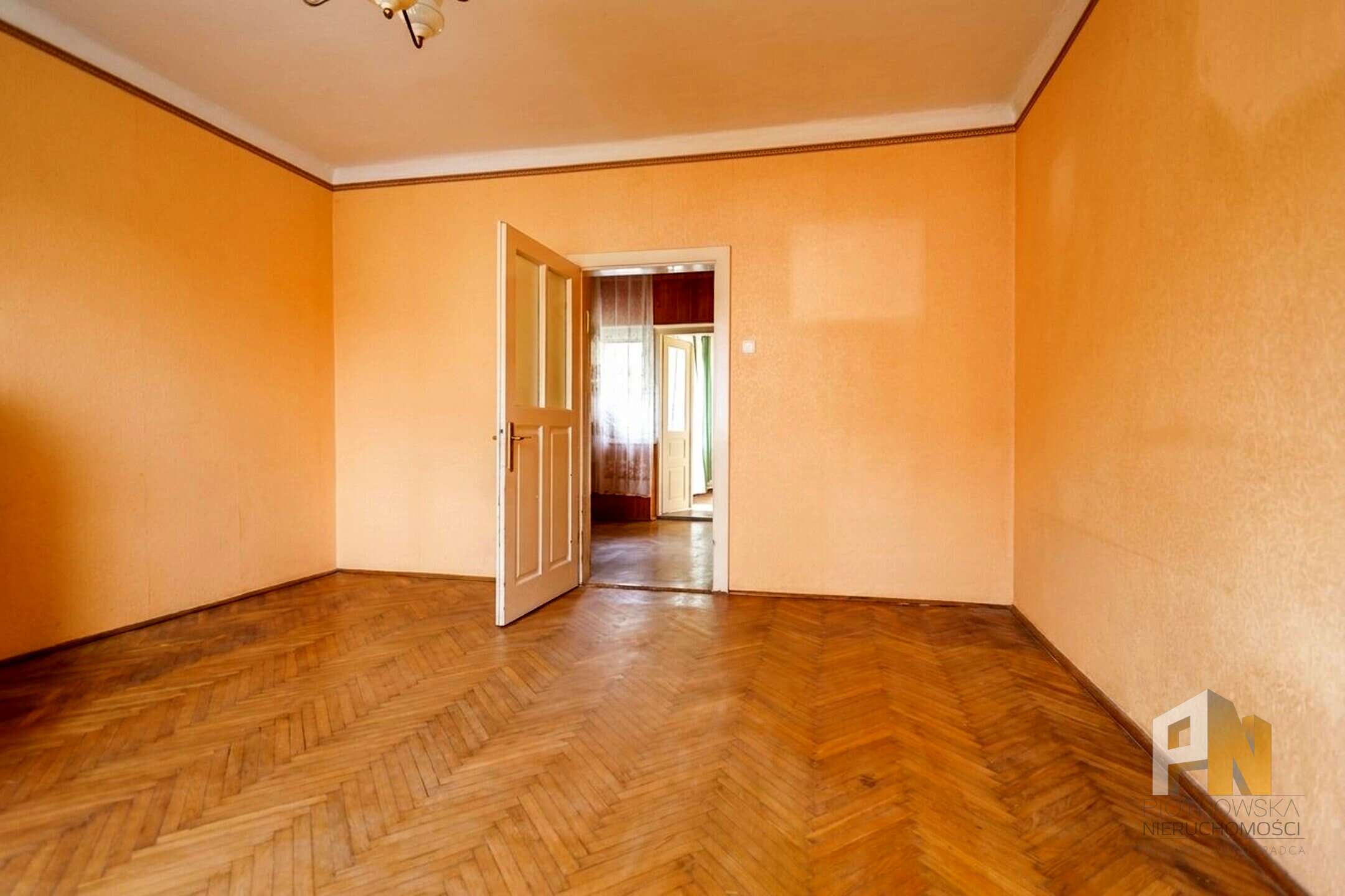 Dom do sprzedania w centrum - zdjęcie 3