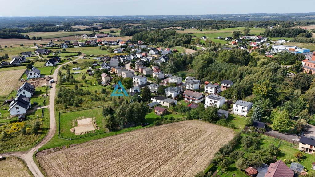Działka z domkiem letniskowym na sprzedaż. - zdjęcie 4