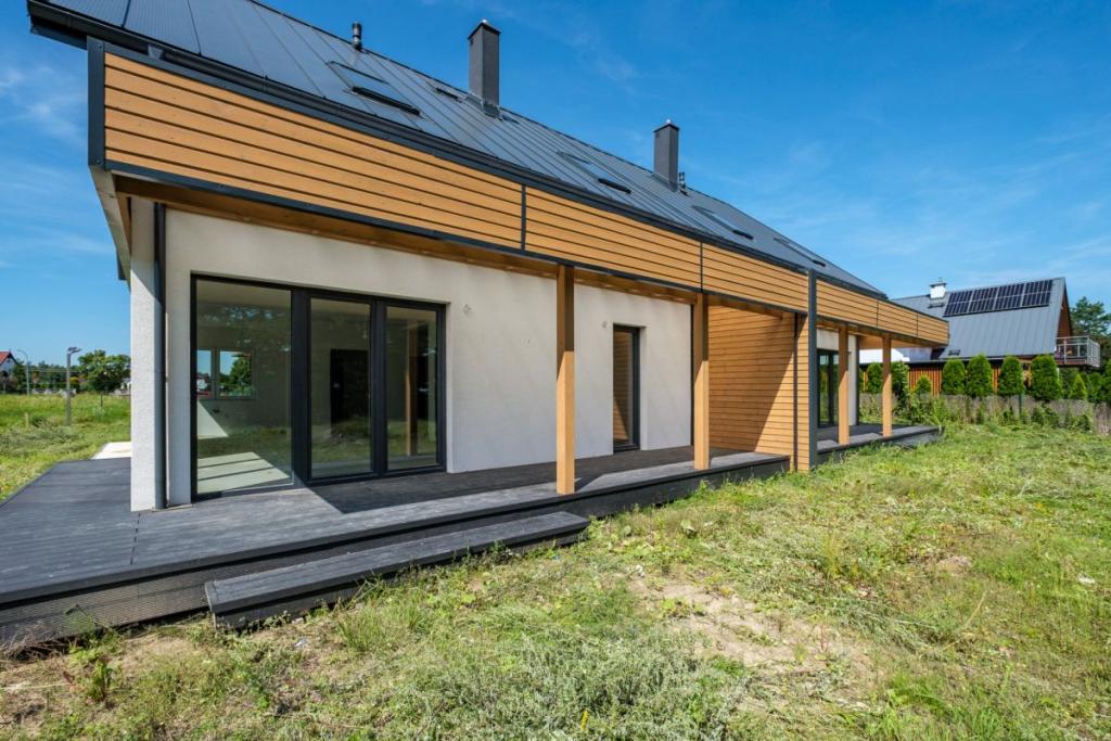 Przestronny dom w zabudowie bliźniaczej z ogrodem - zdjęcie 6