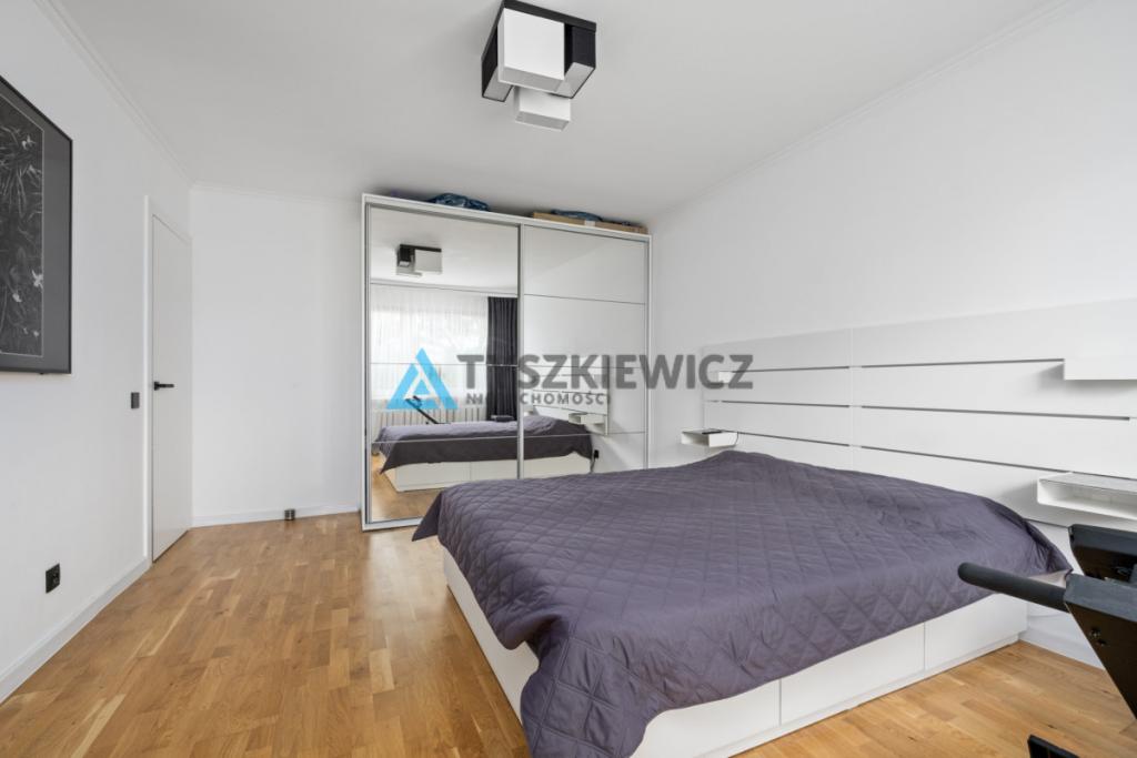 Ciekawe mieszkanie - zdjęcie 11