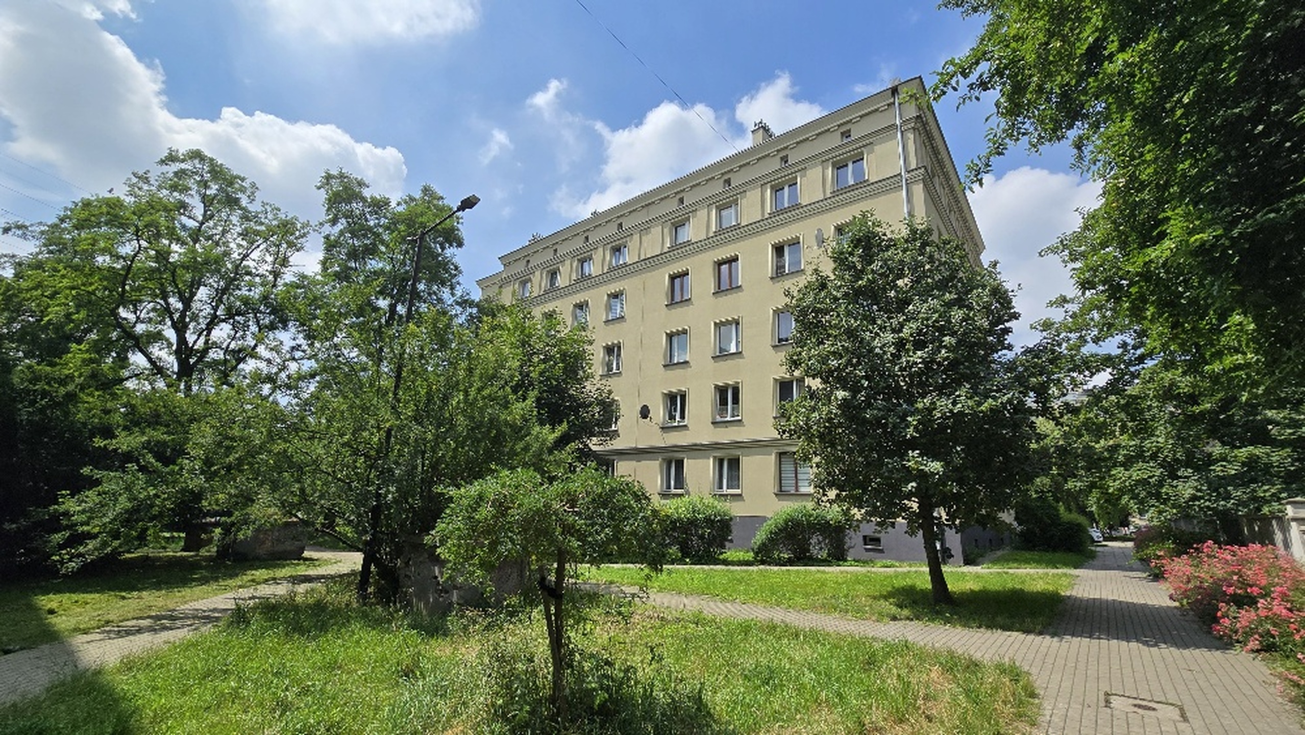Koszutka - 2 pokoje, niski, kameralny blok, doskonała lokalizacja! - zdjęcie 1