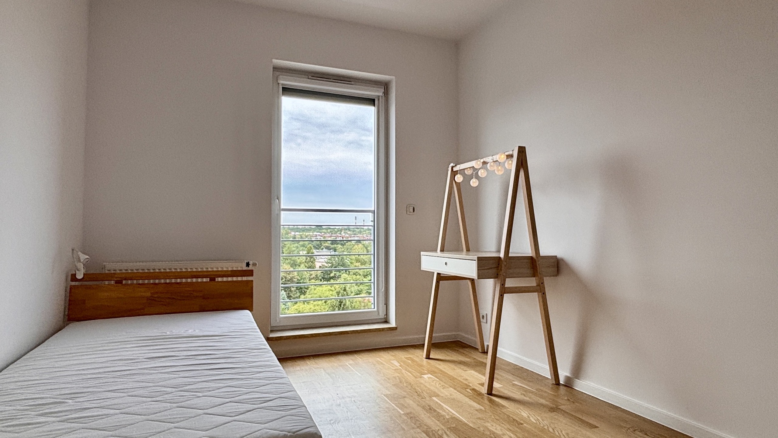 Unikatowy apartament 136m z ogromnym tarasem Perła Katowic 4 pok klima 2 łazienki 2 garaże komórka lokatorska - zdjęcie 4