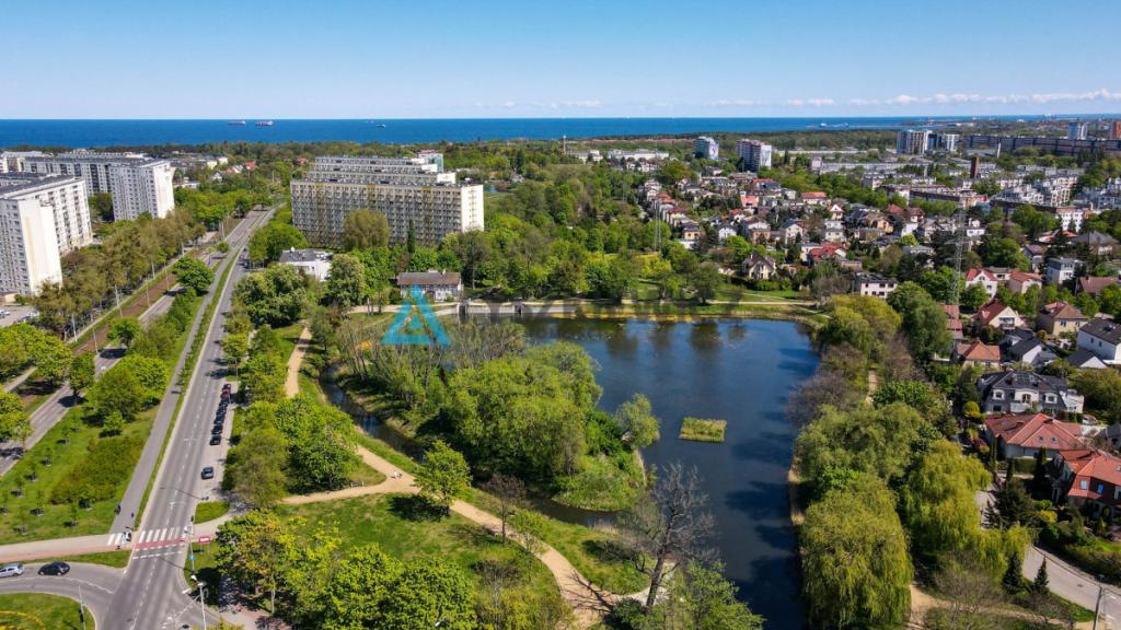 Działka zabudowana 608m2 - zdjęcie 4