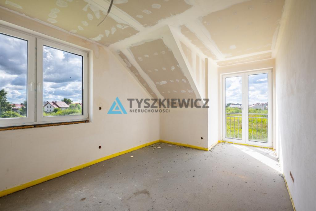 Dom w zabudowie bliźniaczej z ogrodem | garaż - zdjęcie 10