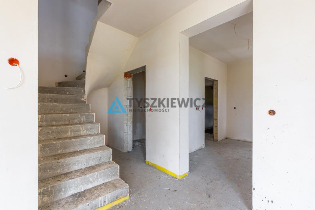 Dom w zabudowie bliźniaczej z ogrodem | garaż - zdjęcie 8