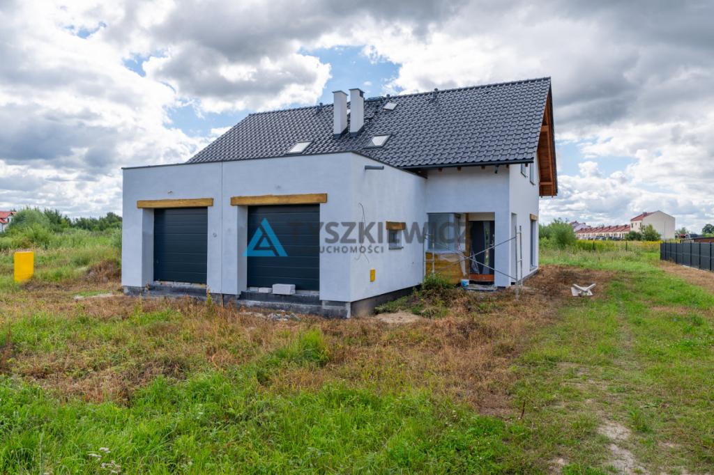 Dom w zabudowie bliźniaczej z ogrodem | garaż - zdjęcie 26