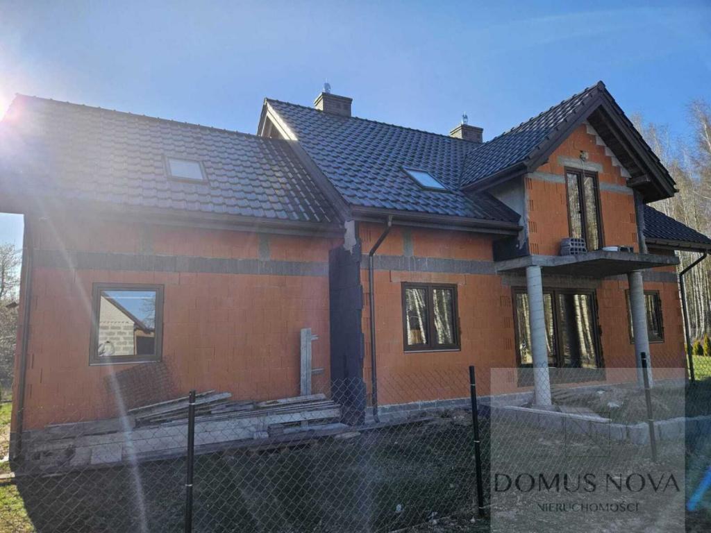 Dom piętrowy w stanie surowym zamkniętym - 260 m² - zdjęcie 3