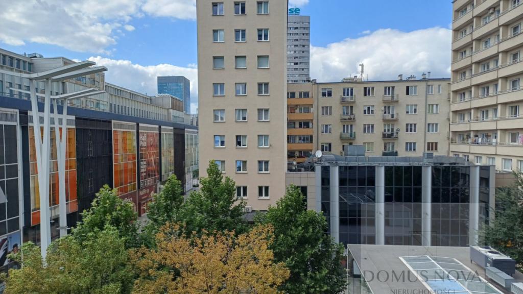 Dwupokojowe z loggią, w centrum Warszawy - zdjęcie 1