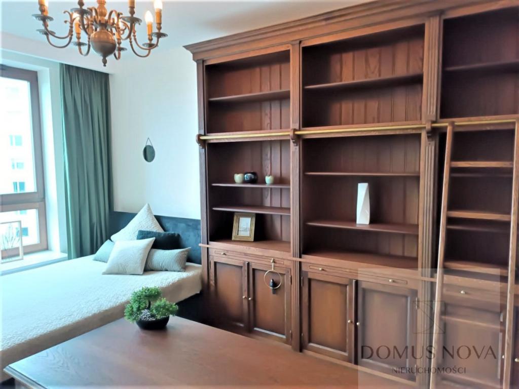 Trzypokojowy apartament-Żoliborz - zdjęcie 8
