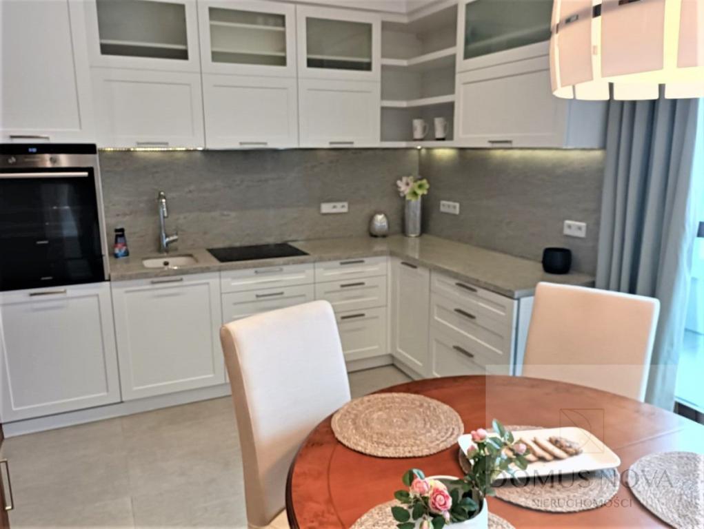 Trzypokojowy apartament-Żoliborz - zdjęcie 5