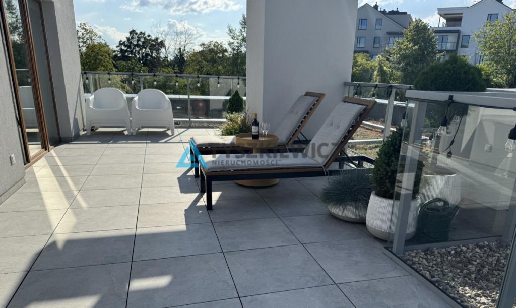 Apartament z panoramicznym tarasem - zdjęcie 2