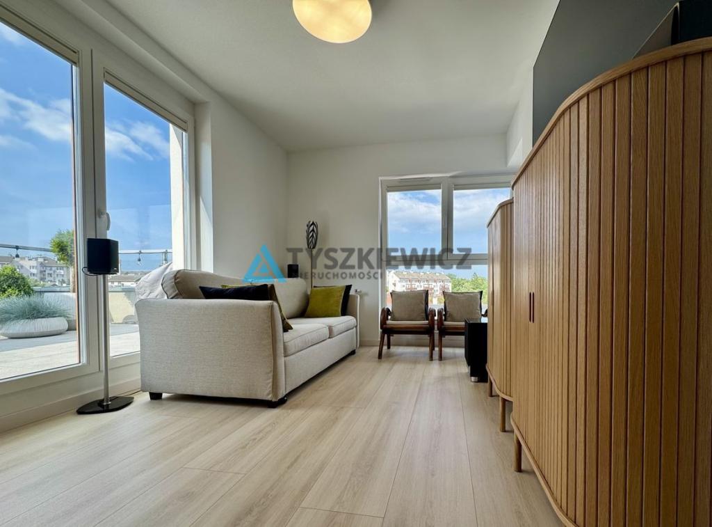 Apartament z panoramicznym tarasem - zdjęcie 8