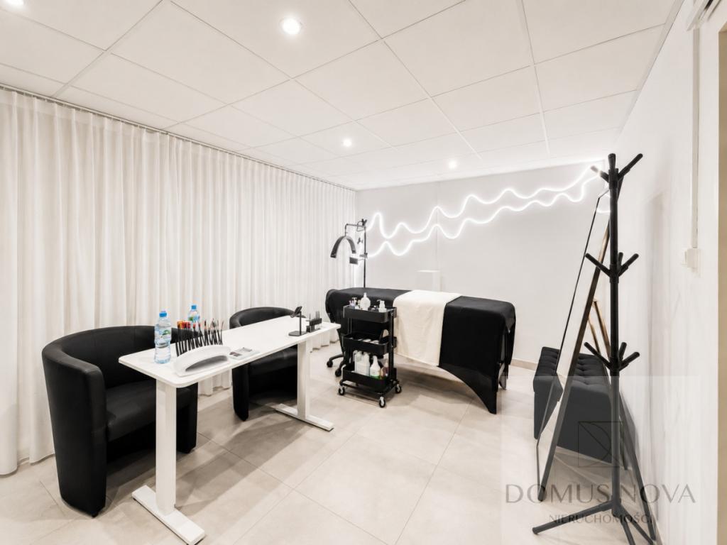 Lokal 25 m2 w przyziemiu - śródmiejska Wola - zdjęcie 2