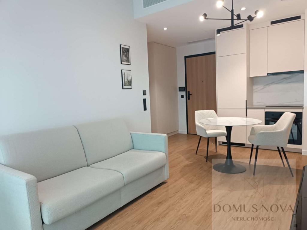 Dwupokojowe mieszkanie w apartamentowcu - zdjęcie 2