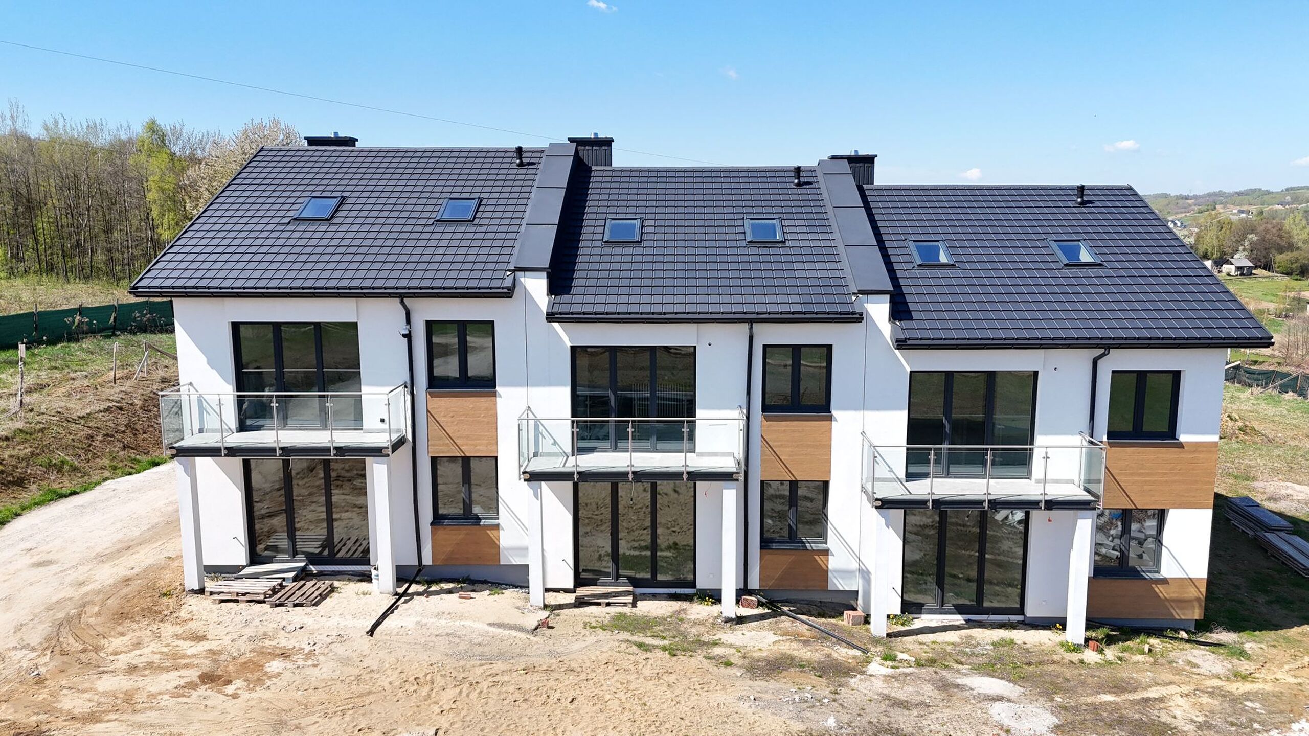 Nowoczesne bezczynszowe, dwupoziomowe,balkon , 2 miejsca postojowe - zdjęcie 1