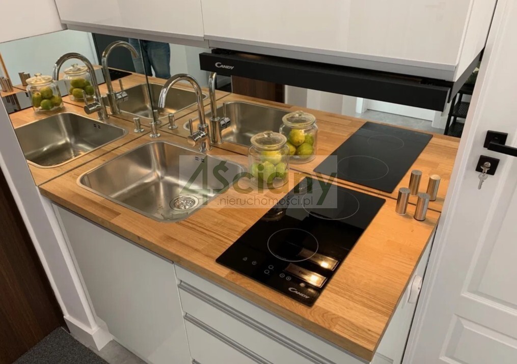 Mieszkanie 61 m², Warszawa, Żelazna - zdjęcie 2