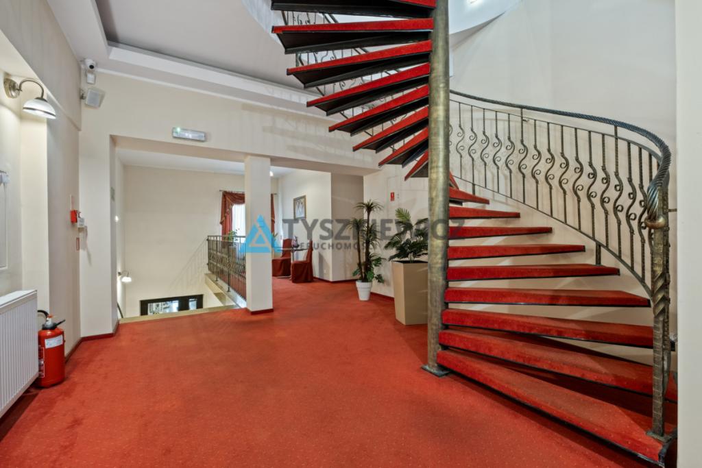 Restauracja i Hotel KARTUZY - zdjęcie 20