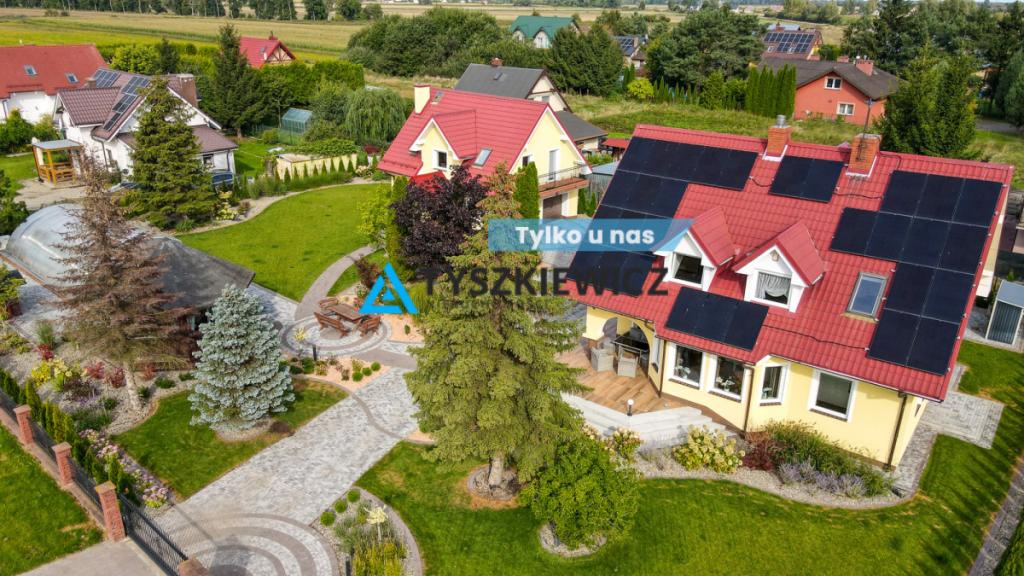 Wyjątkowa posiadłość z dwoma budynkami - zdjęcie 1