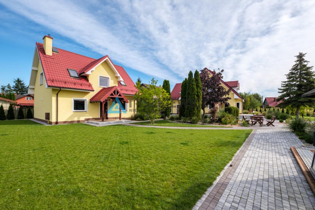 Wyjątkowa posiadłość z dwoma budynkami - zdjęcie 8