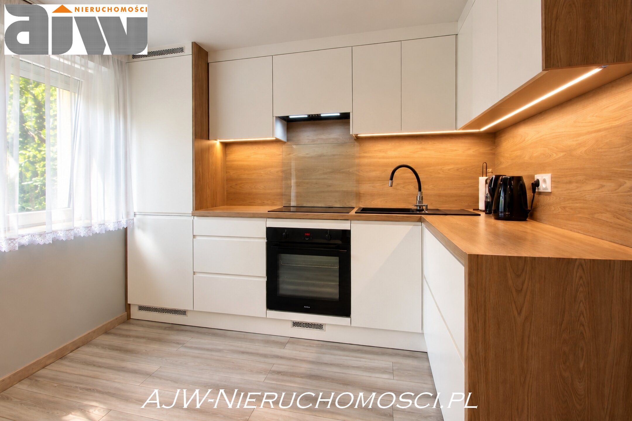 Dom Izabelin B  pow. 162 m2 z wolnostojącą pracownią - zdjęcie 3