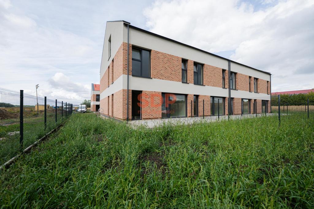 Dom 184 m², Bielany Wrocławskie, Świerkowa - zdjęcie 1
