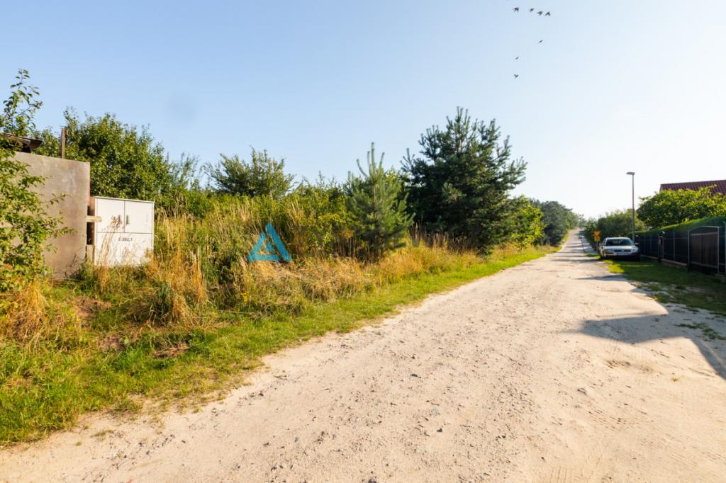 Działka budowlana w cichej i zielonej okolicy - zdjęcie 9