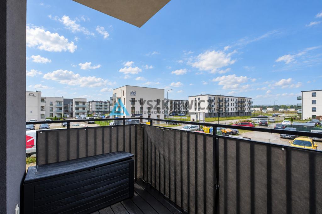 MIESZKANIE Z KOMÓRKĄ I MIEJSCEM POSTOJOWYM - zdjęcie 2